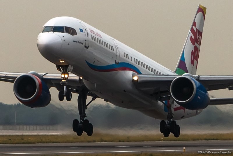 Boeing 757 x plane 11