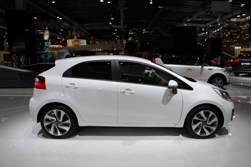 Кия Рио хэтчбек 2014