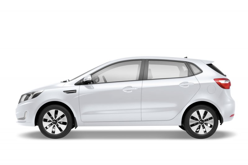 Kia Rio хэтчбек белый