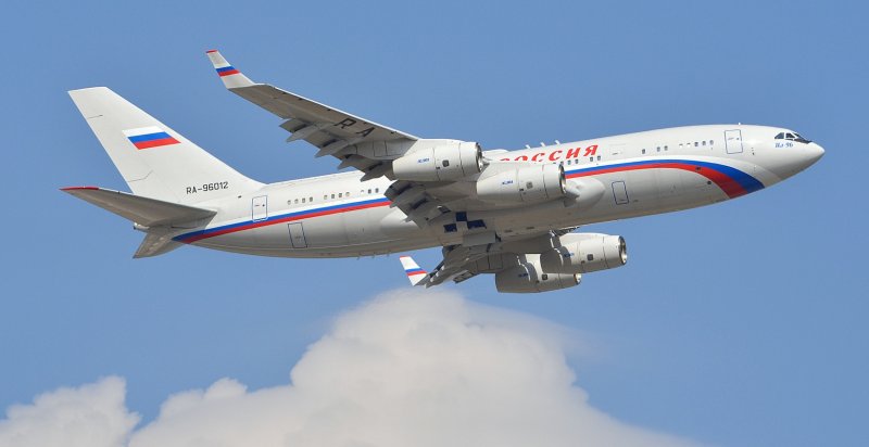 Самолёт ил 96 300