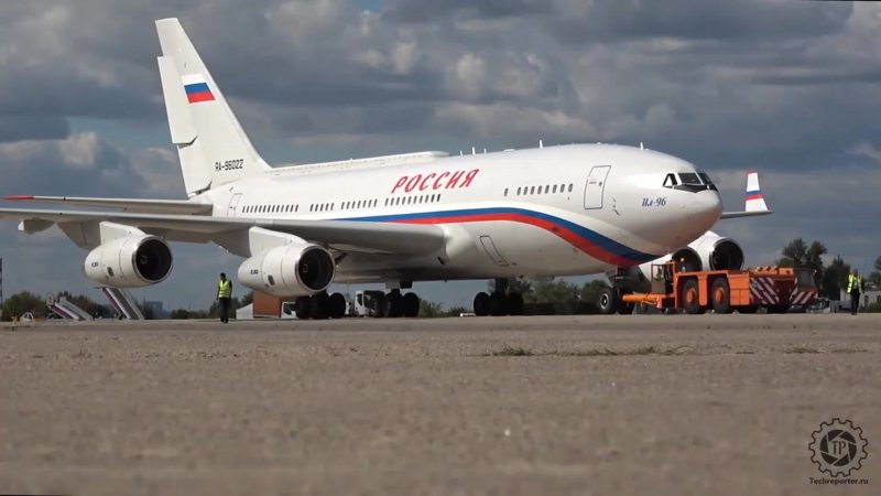 Ил-96 -300 пассажирский самолёт