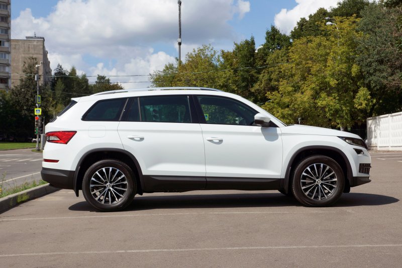 Triton r18 Skoda Kodiaq белый