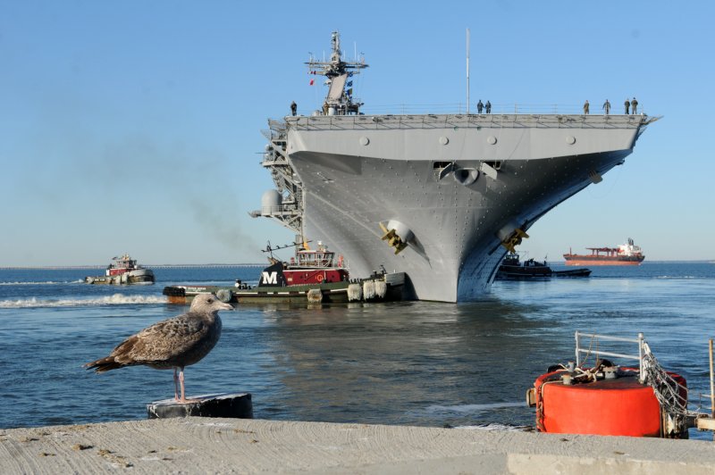 УДК Kearsarge (LHD-3)