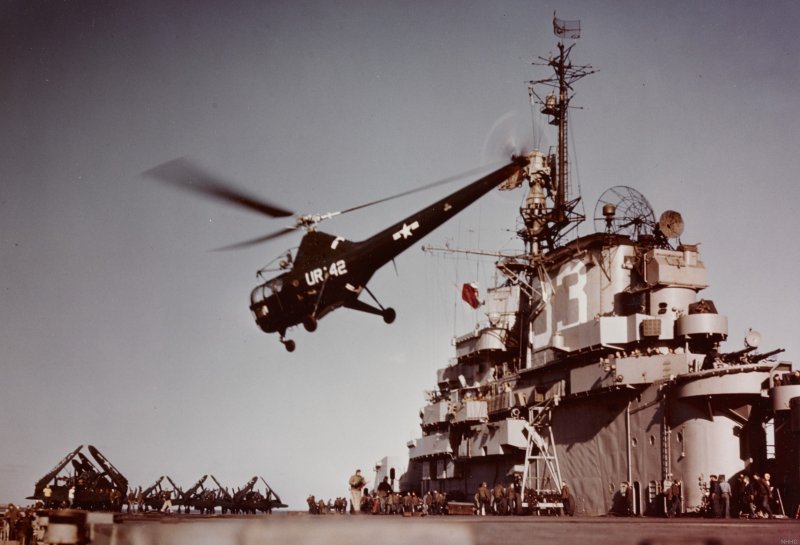 CV-33 Carrier badge