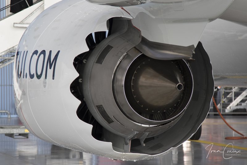 Двигатель Boeing 737