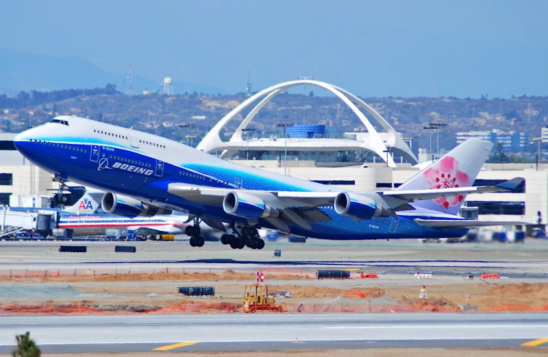 Самолёт Боинг 747