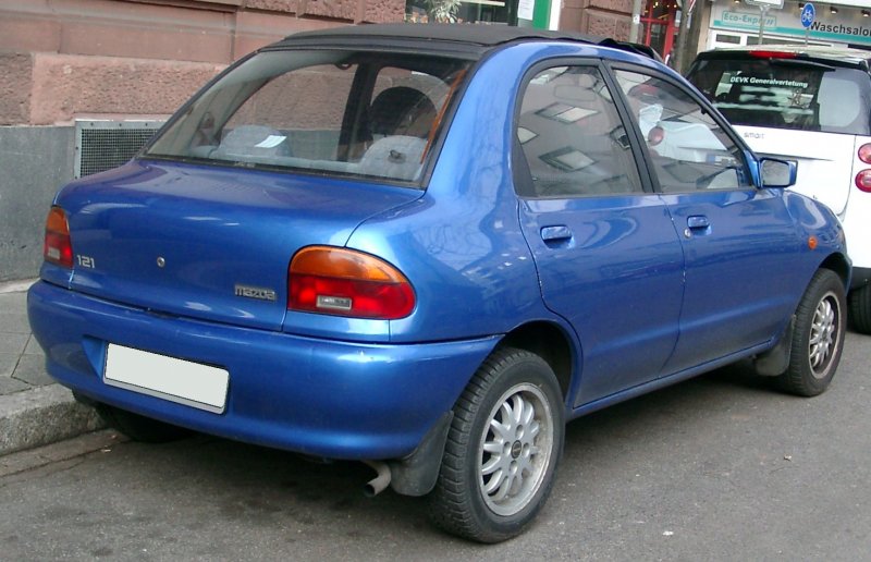 Mazda 121 II