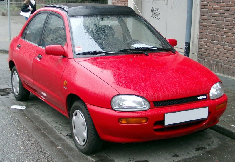 Mazda 121 2