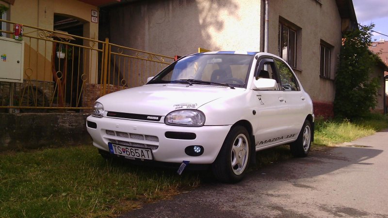Autozam 121