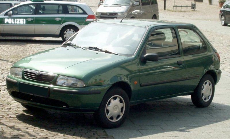 Mazda 121 Ford