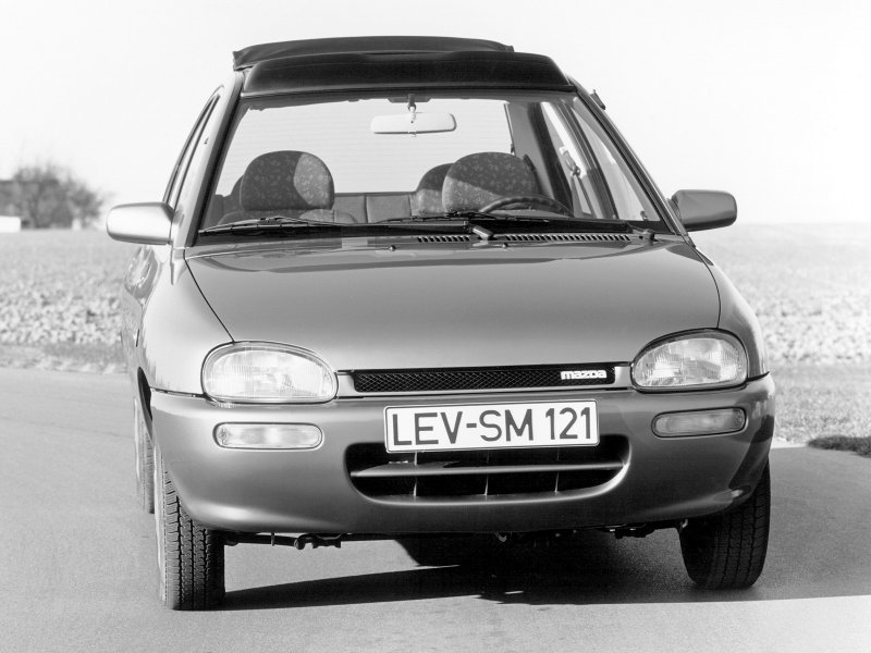 Mazda 121 1990
