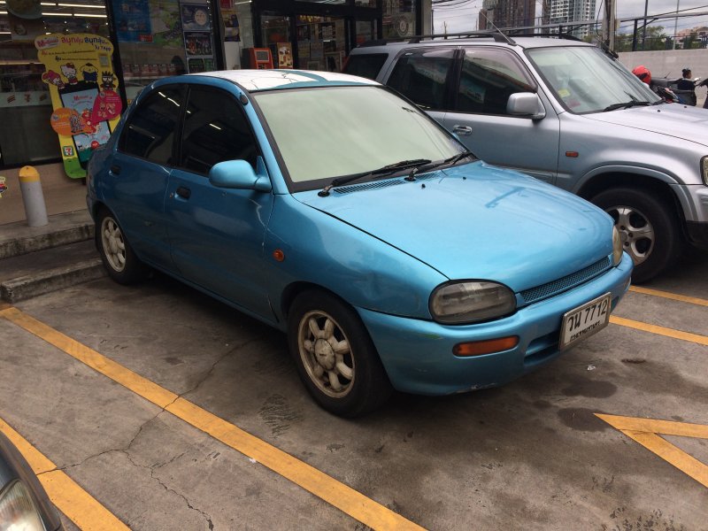 Mazda 121 DB