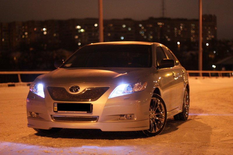 Toyota Camry 3.5 ночью