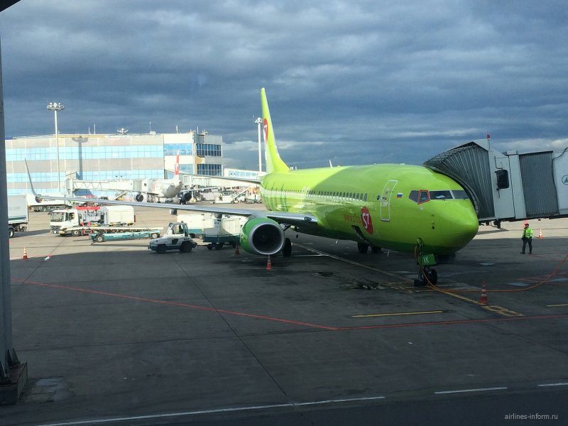 Boeing 737-500 s7