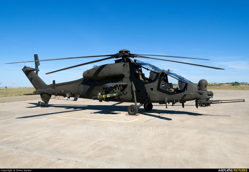 A129 Mangusta кабина