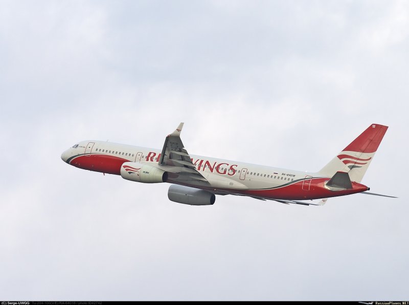 Боинг 747 ред Вингс