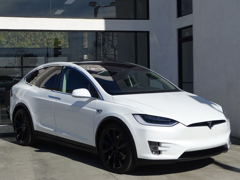 Tesla model x 90d