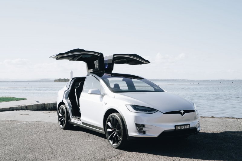 Tesla model x 2