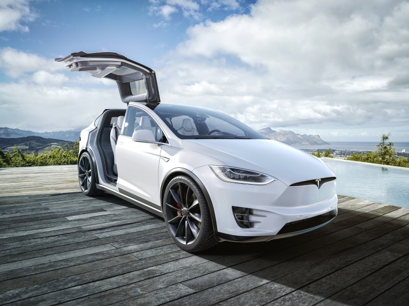 Tesla model x белая