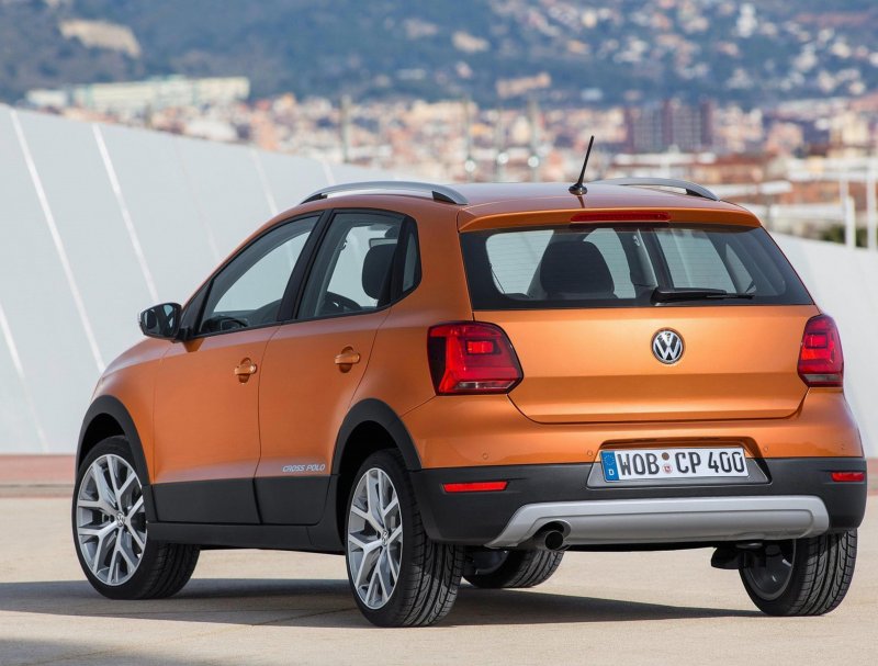 Volkswagen Cross Polo 2015