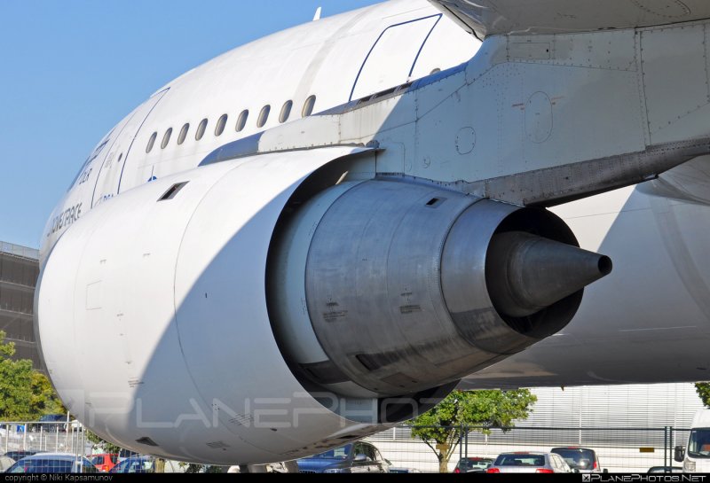 Фото самолёт DC-20. A-300b