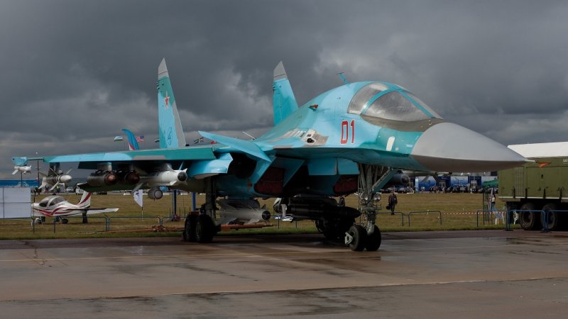 Истребитель-бомбардировщик Су-34