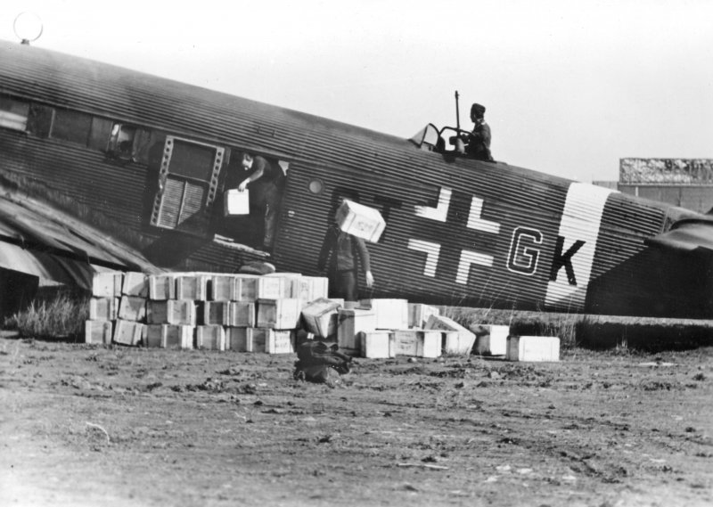 Немецкий транспортный самолет Junkers ju-52