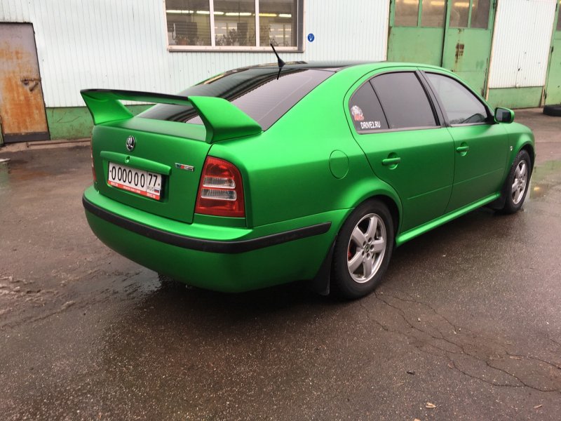Škoda Octavia Tour 2008 спойлер