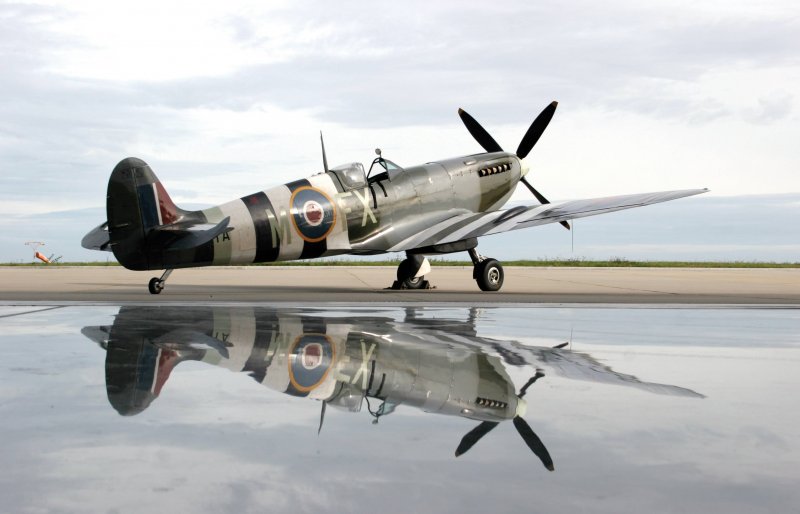 Supermarine Spitfire MK XII 1943