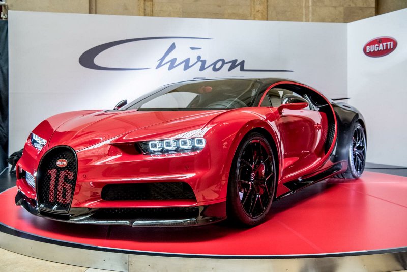 Бугатти Chiron спорт