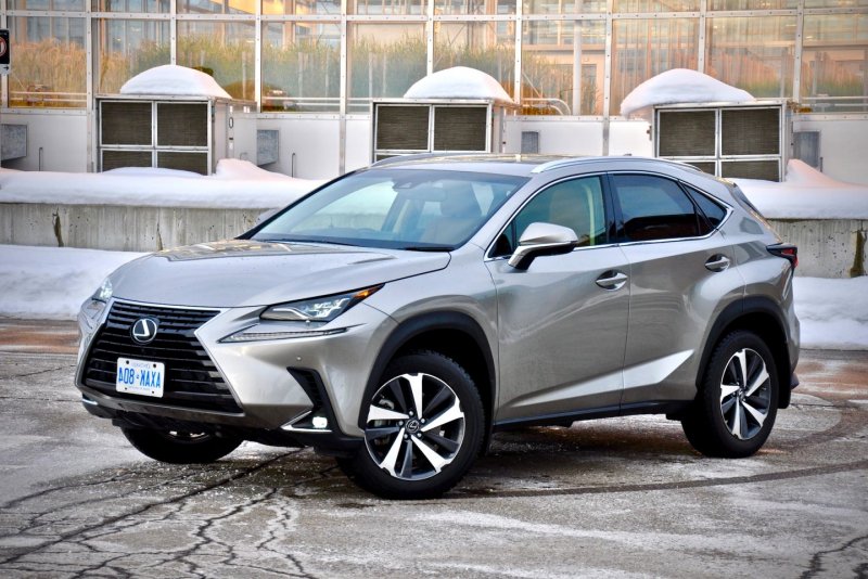 Lexus NX 300 новый