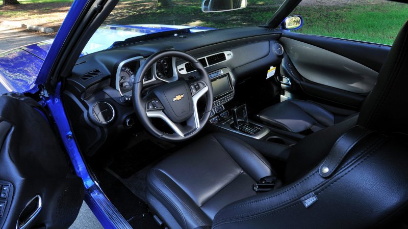Chevrolet Camaro 2012 салон