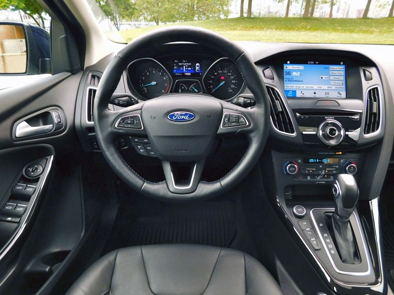 Ford Focus 3 Titanium универсал комплектация