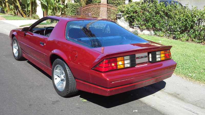 Chevrolet Camaro IROC-Z 1990