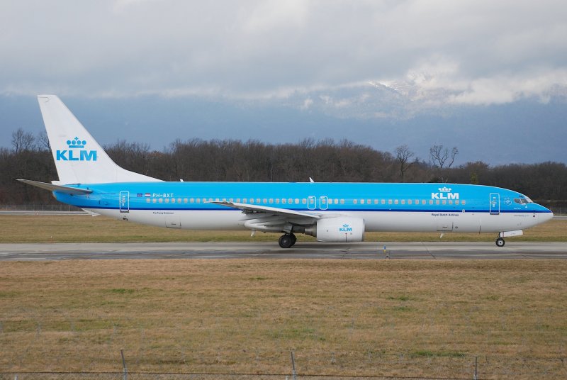 Самолет Боинг 737 900