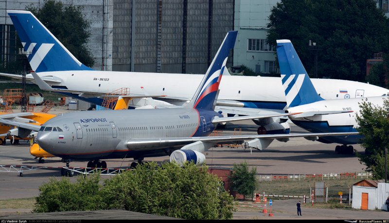 Пассажирский Boeing 707
