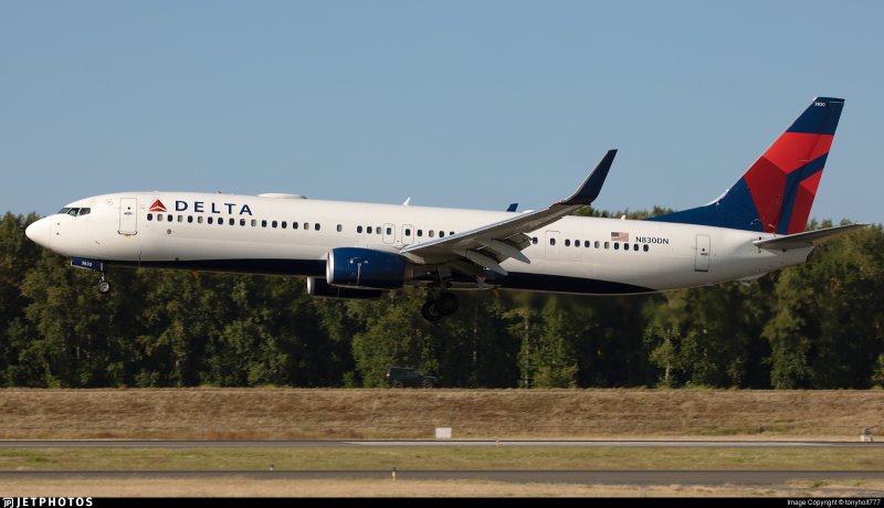 Boeing 737-830