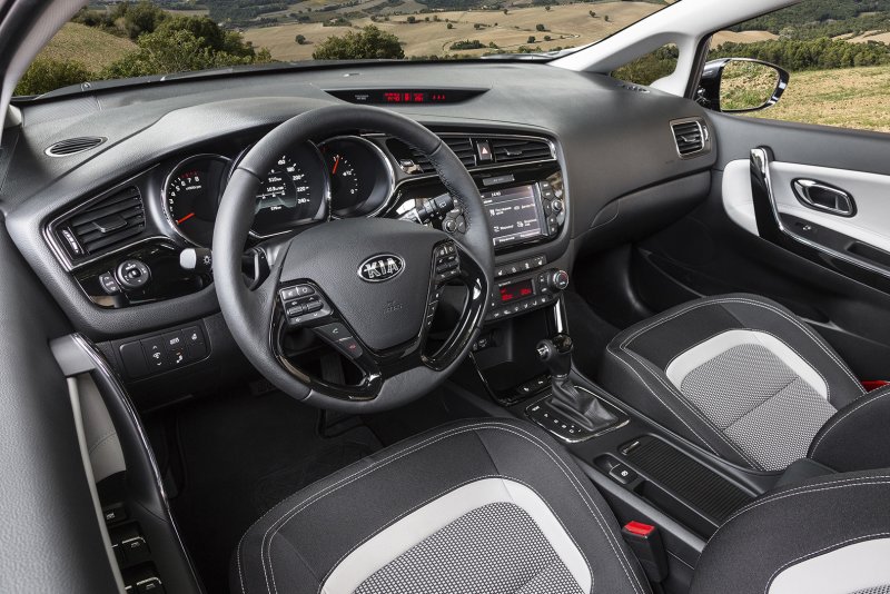 Kia Ceed 2015 салон