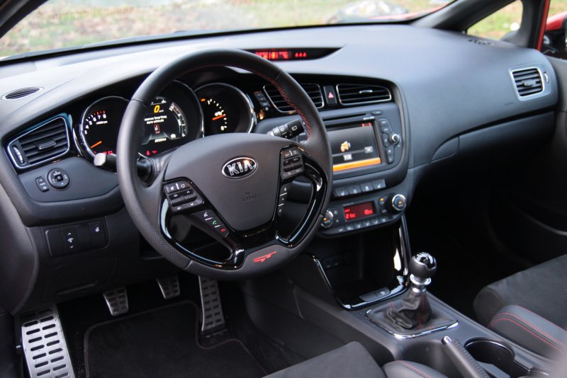 Kia Ceed 2014 хэтчбек салон