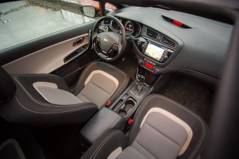 Kia Pro Ceed универсал салон