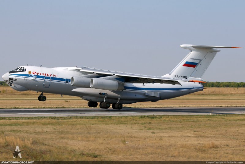 Военный транспортный самолет ил 76