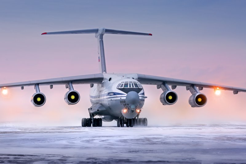 Ил-76 военно-транспортный самолёт