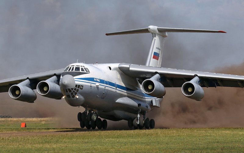 Ил-76 военно-транспортный самолёт