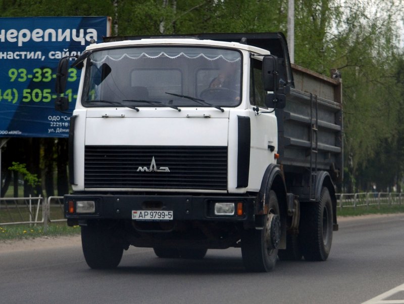 МАЗ 4371
