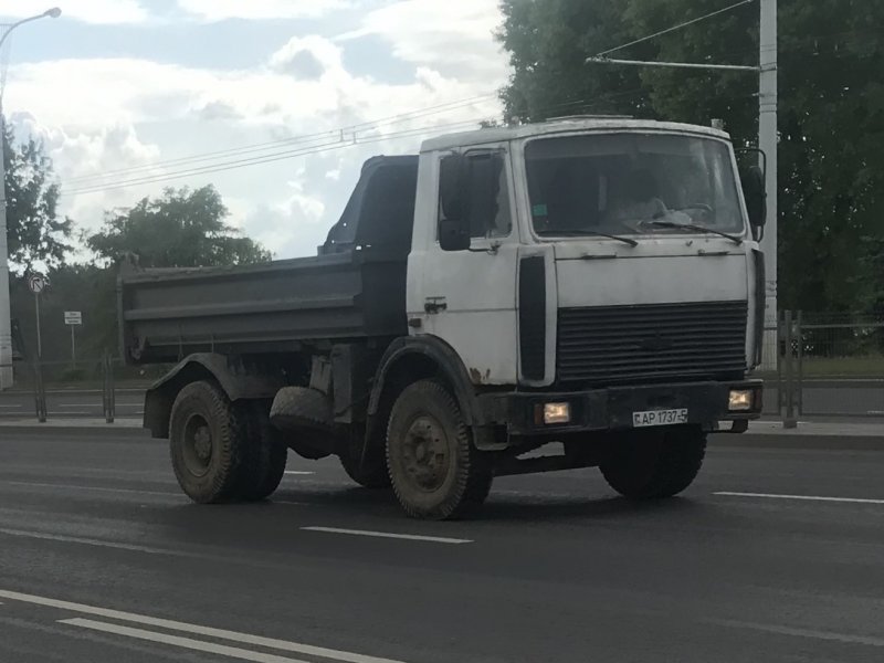 МАЗ 555402-220