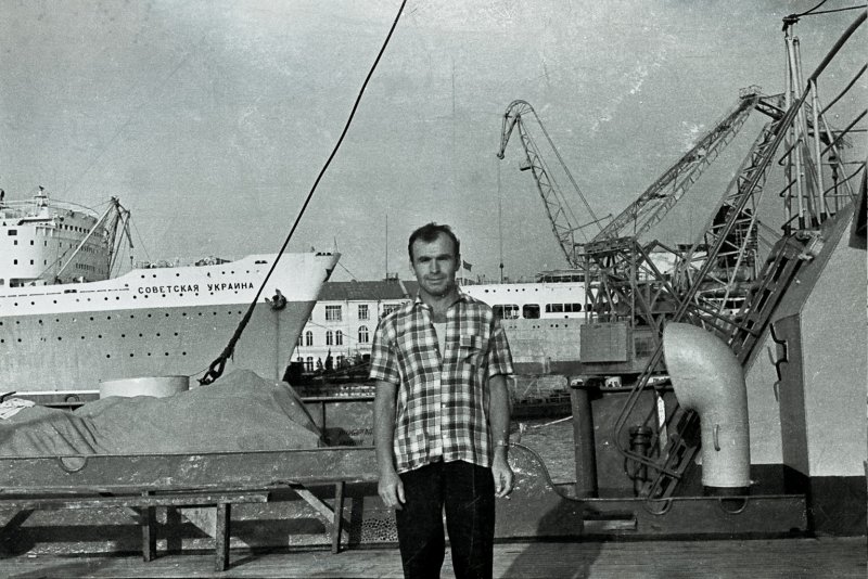 Плавбаза Феликс кон
