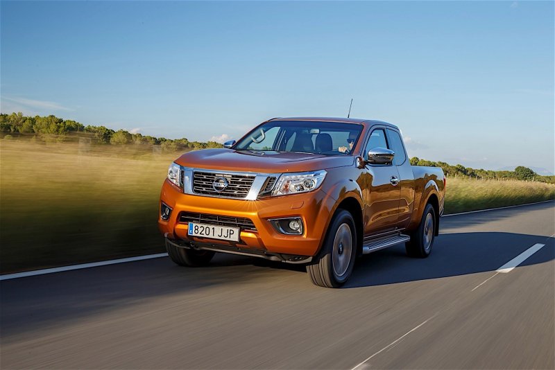 Nissan np300