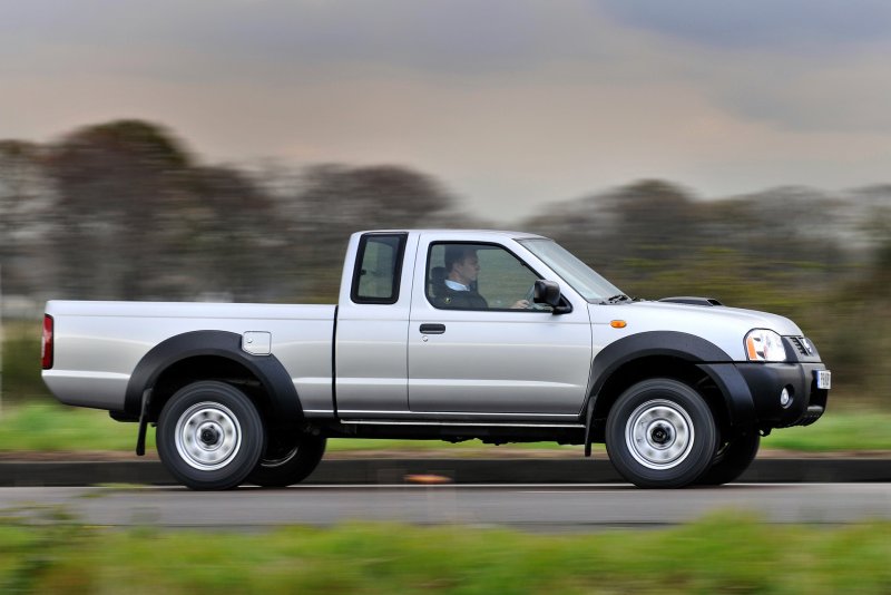 Nissan np300 d22