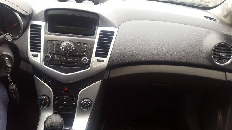 Chevrolet Cruze 2011 торпеда
