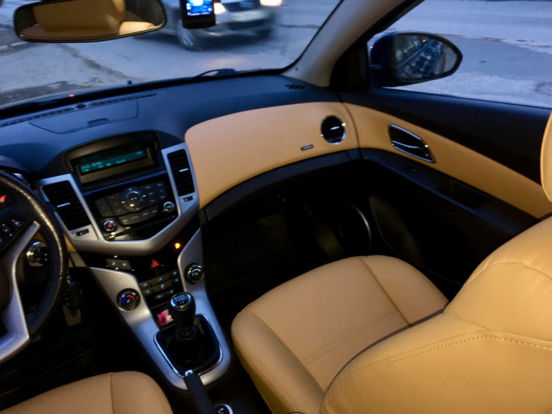 Chevrolet Cruze торпеда кожа
